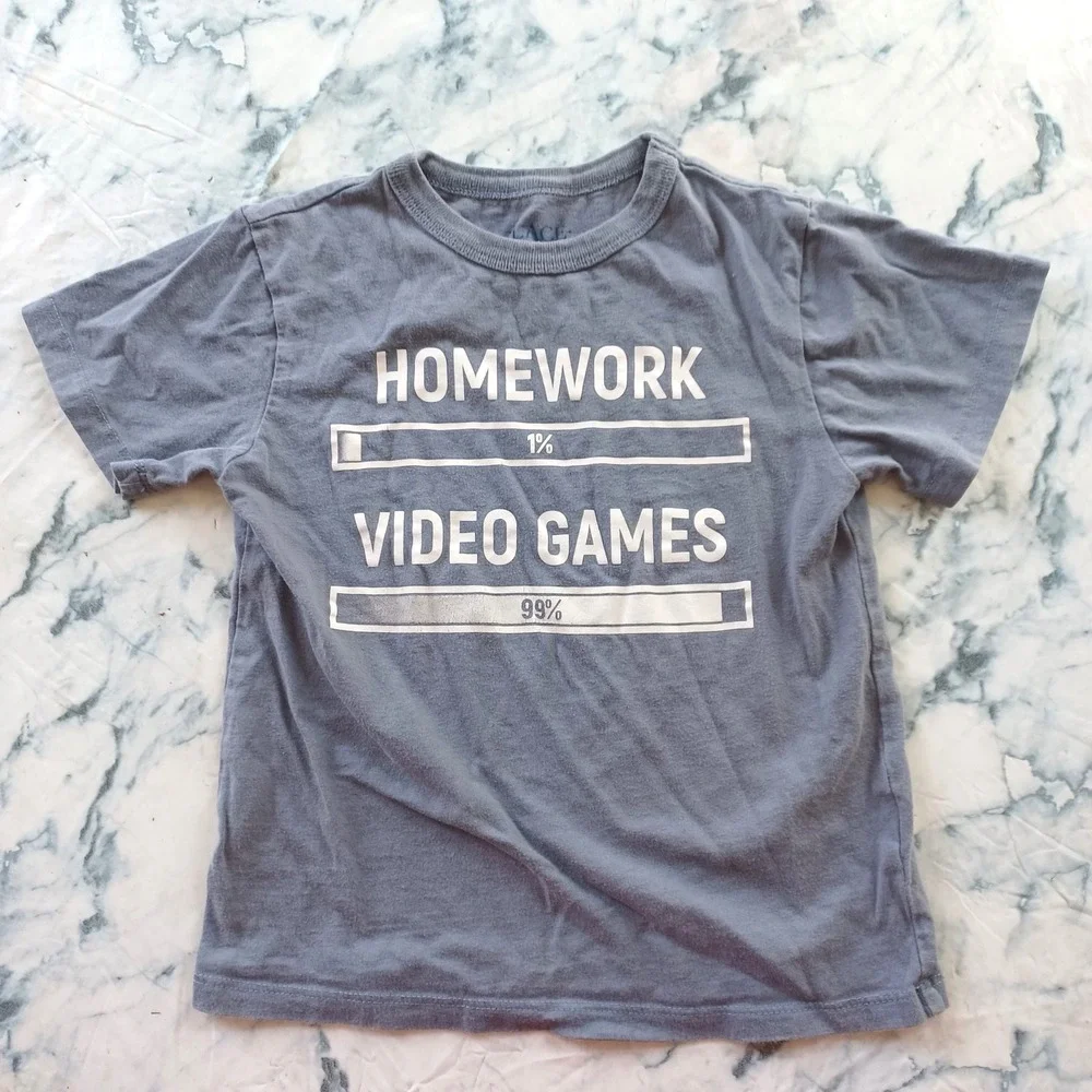 The Childrens Place Graphic Tee Kids XS 4 Blue Gray Homework Video Games Gamer